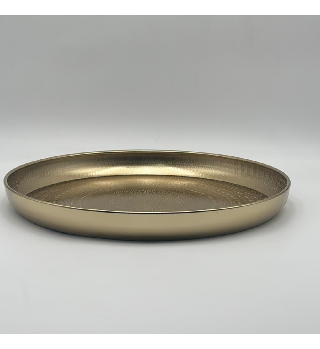 صحن تقديم معدنية فاخرة – تصميم أنيق وعصري 34×34×4سم 