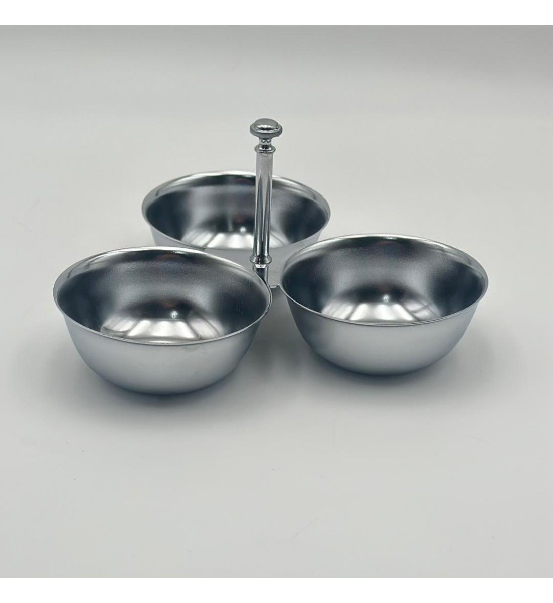 صحن تقديم معدنية فاخرة – تصميم أنيق وعصري 20×20×12سم صحن تقديم معدنية فاخرة – تصميم أنيق وعصري 20×20×12سم