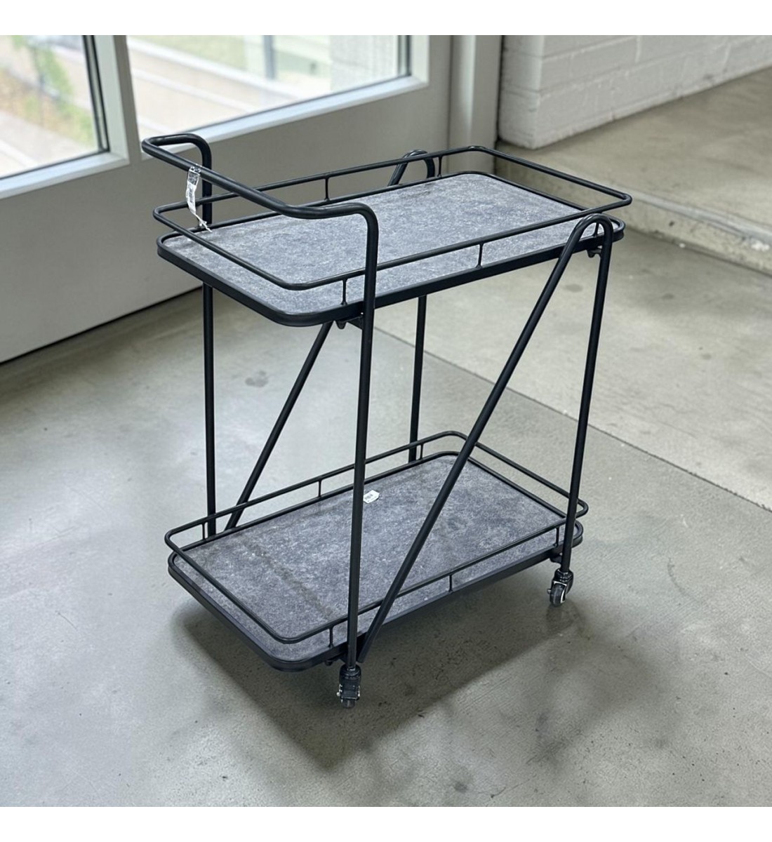 عربيه تقديم خشب  رمادي هيكل حديد اسود 70×40×85سم 