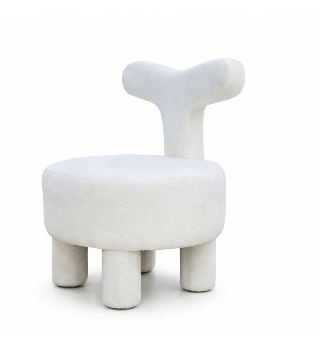 كرسي بتصميم عصري مميز، يجمع بين البساطة واللمسة الفنية في آن واحد. 60×60×45 ارتفاع الكل 80سم 