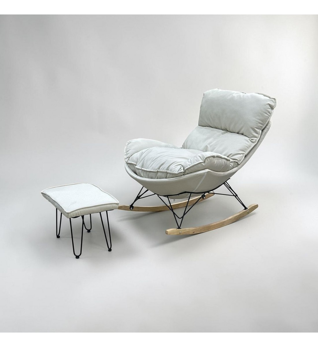 كرسي هزاز مع طاوله بتصميم مميز وعصرى رصاصي 