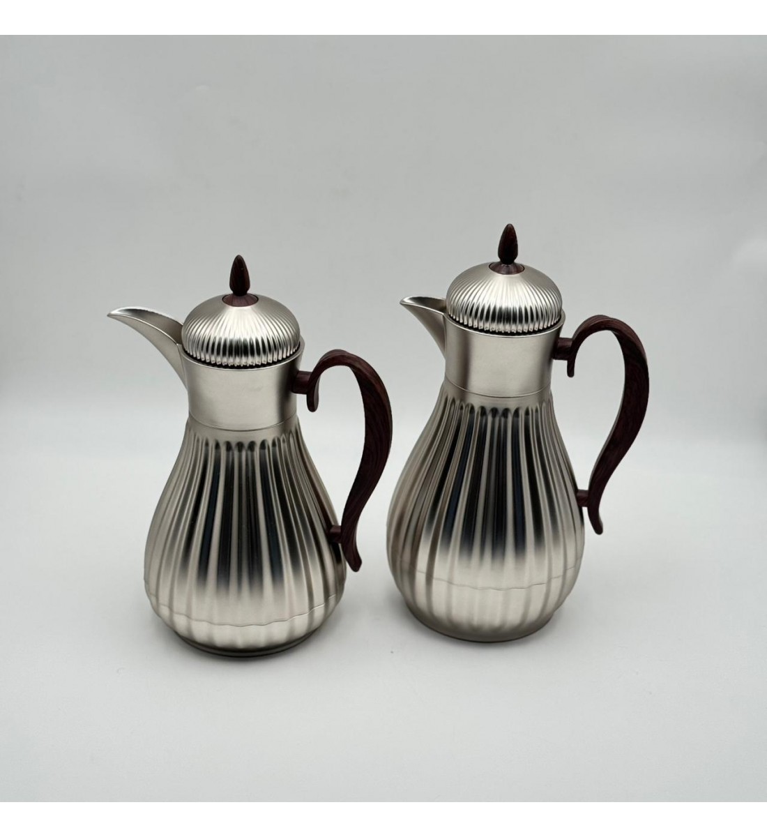 طقم ترمس بتصميم عصري فاخر 2قطع 