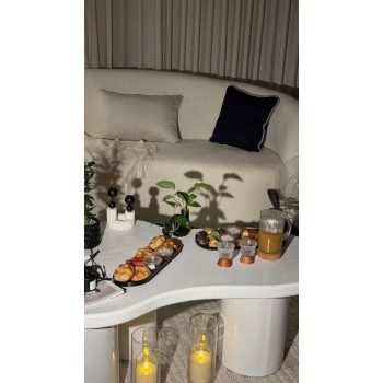 طاولة تقديم خشب سنديان ابيض  – تصميم أنيق وفاخر