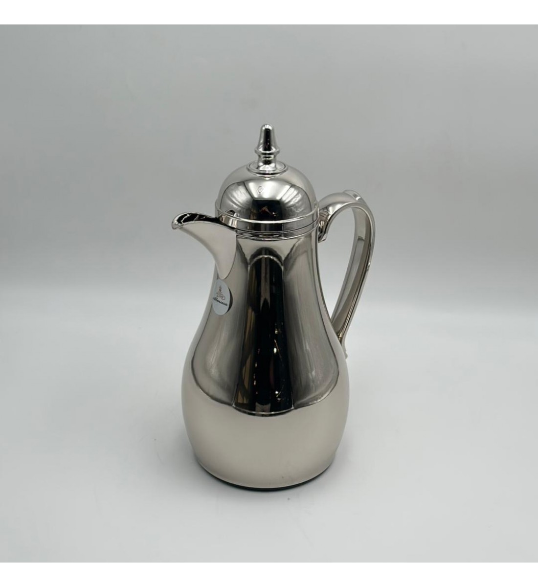 ترمس أنيق بتصميم عصري يجمع بين البساطة والفخامة، مصنوع من هيكل معدني1لتر 