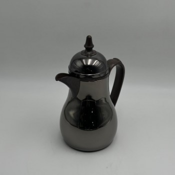 ترمس أنيق بتصميم عصري يجمع بين البساطة والفخامة، مصنوع من هيكل معدني350مل