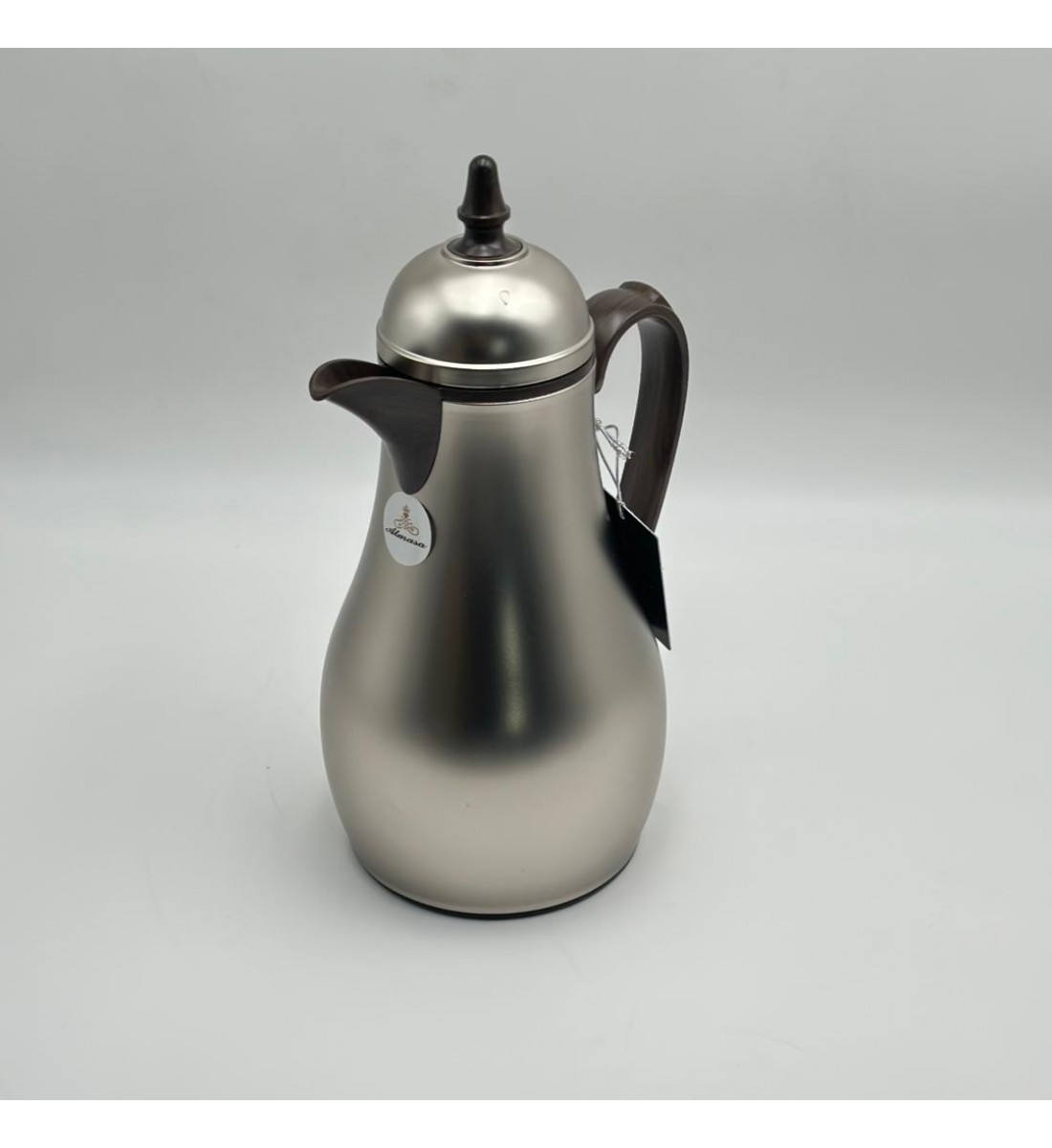 ترمس أنيق بتصميم عصري يجمع بين البساطة والفخامة، مصنوع من هيكل معدني1لتر 