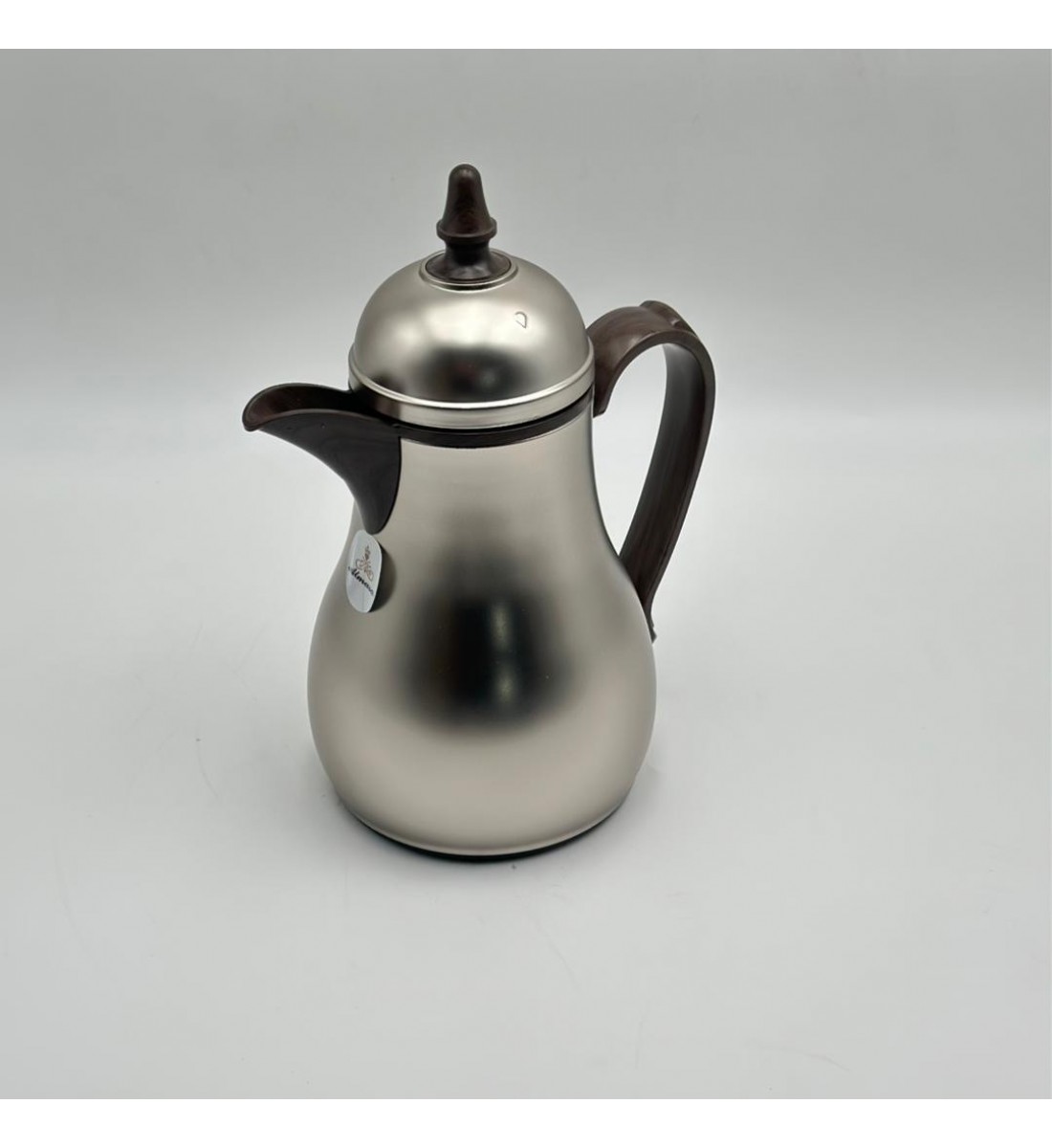 ترمس أنيق بتصميم عصري يجمع بين البساطة والفخامة، مصنوع من هيكل معدني350لتر 