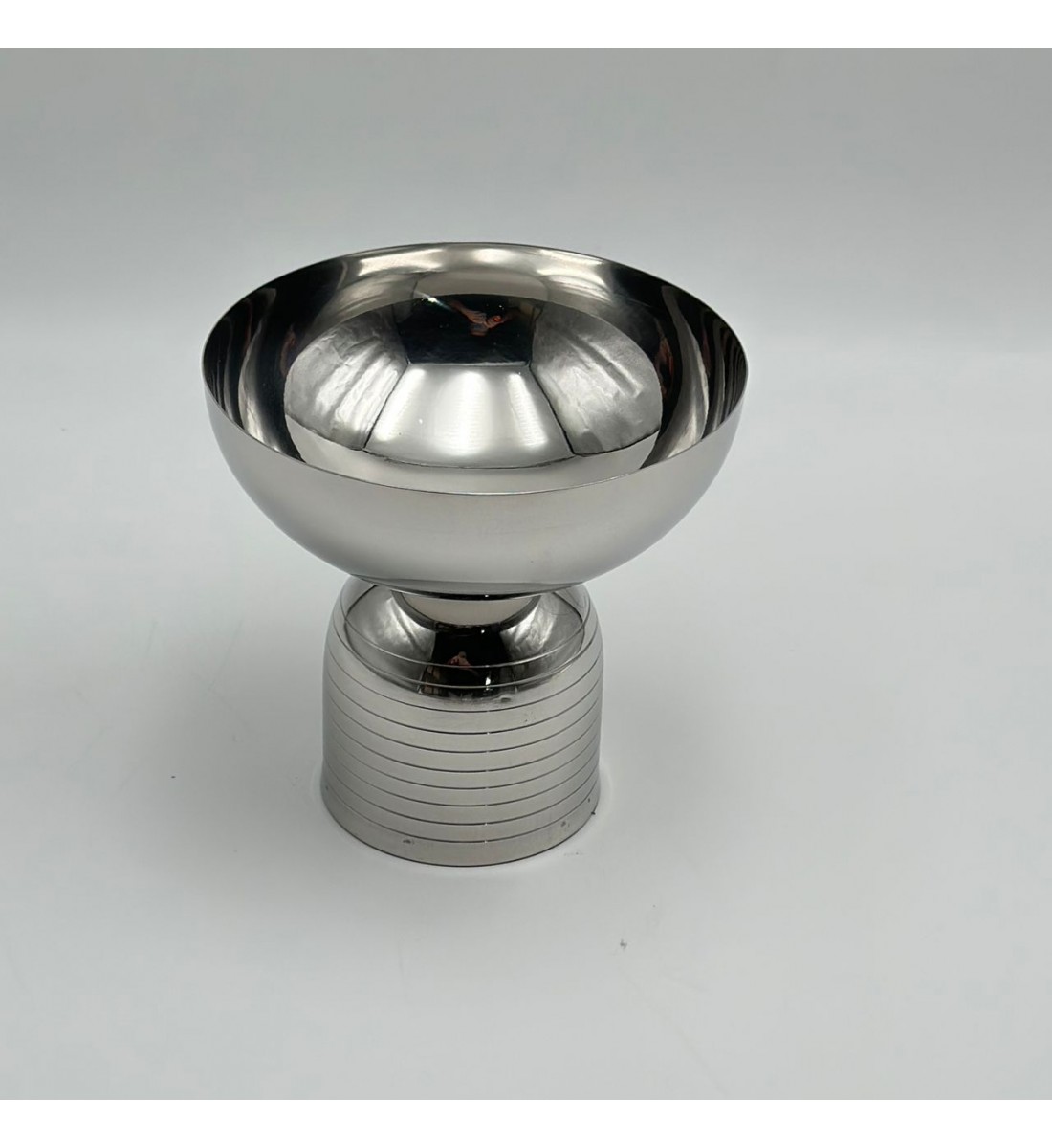 صحن تقديم معدنية فاخرة – تصميم أنيق وعصري15×15×15سم 