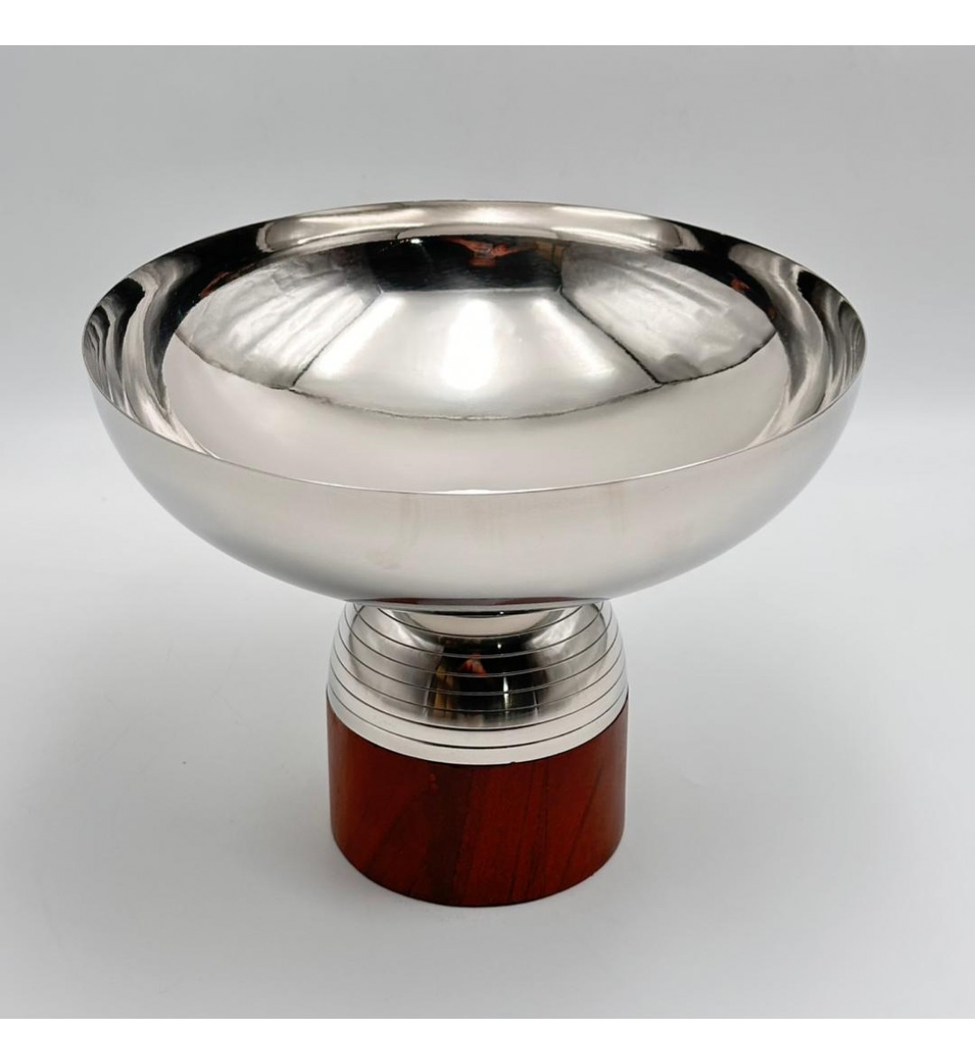 صحن تقديم معدنية فاخرة – تصميم أنيق وعصري25×25×19سم 