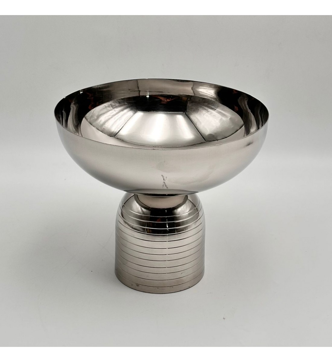 صحن تقديم معدنية فاخرة – تصميم أنيق وعصري20×20×18سم 