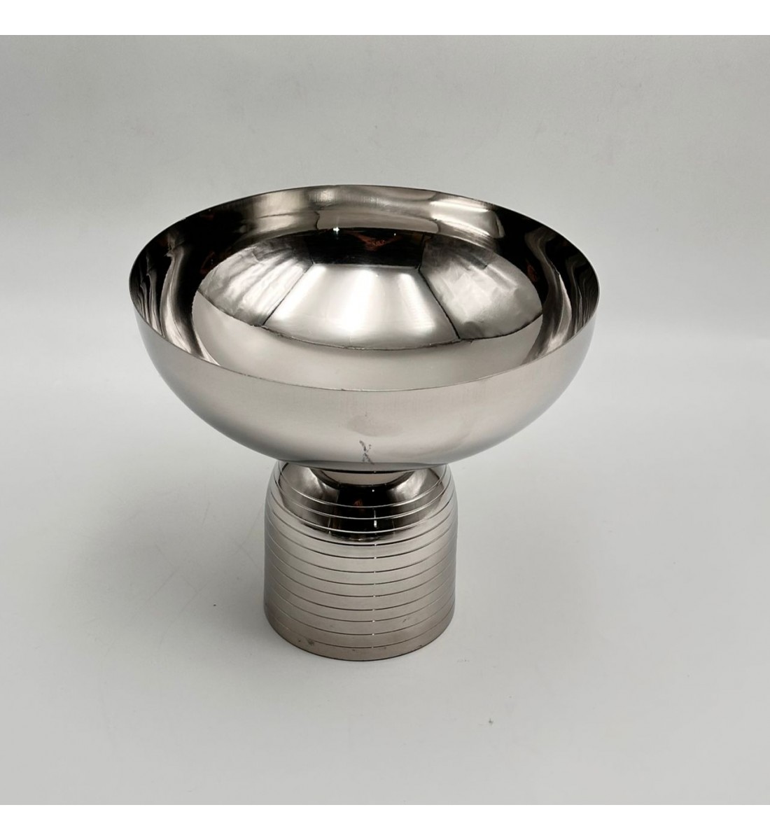 صحن تقديم معدنية فاخرة – تصميم أنيق وعصري20×20×18سم 