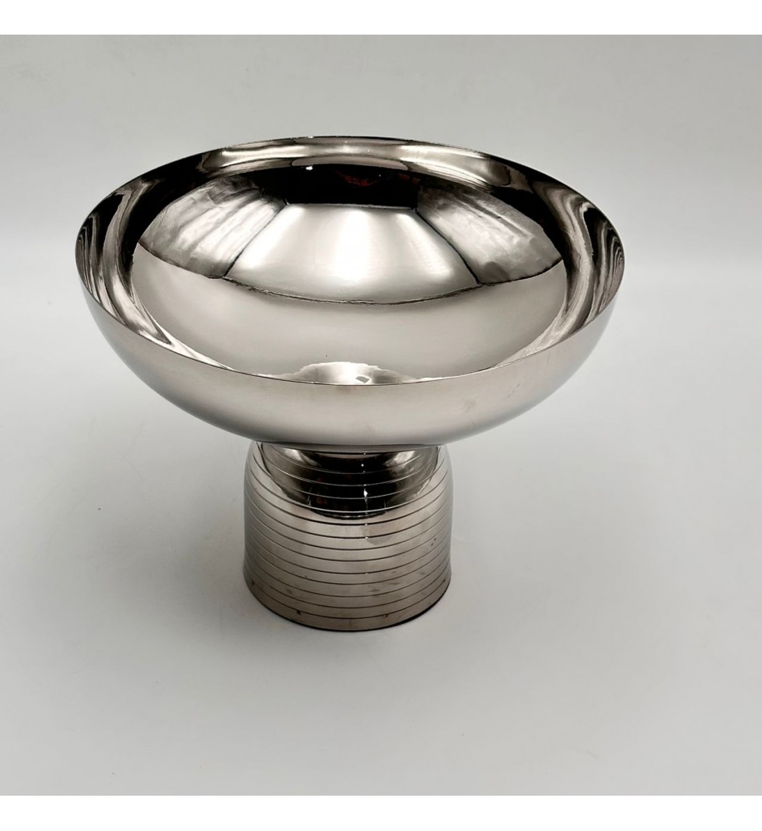 صحن تقديم معدنية فاخرة – تصميم أنيق وعصري25×25×19سم 