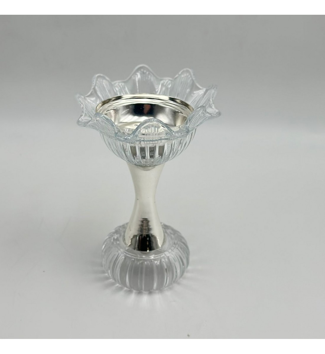 مبخرة كريستال بتصميم بيضة على قاعدة19×12×12سم