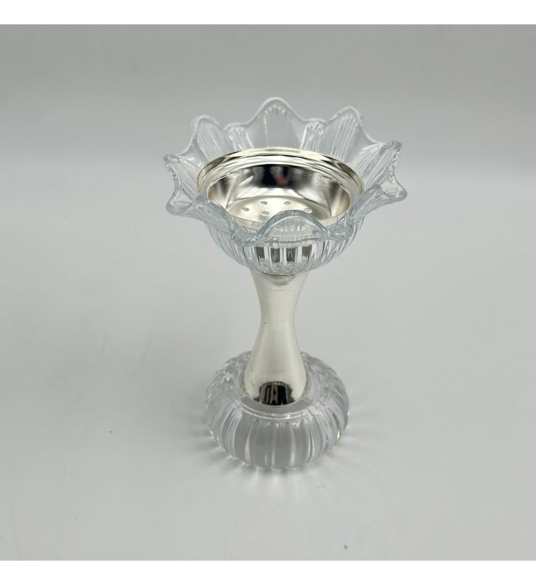 مبخرة كريستال بتصميم بيضة على قاعدة19×12×12سم