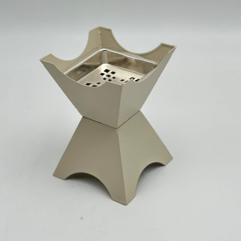 مبخرة بتصميم أنيق وعصري تضيف لمسة فخامة للمجالس والمساحات الداخلية 8×8×12سم 