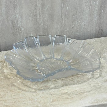 صحن التقديم الزجاجي مصمم لتقديم الطعام بشكل أنيق وراقي 28×28×5سم 