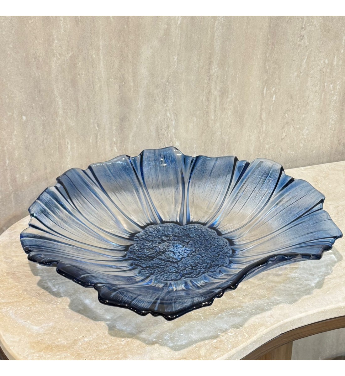 صحن التقديم الزجاجي مصمم لتقديم الطعام بشكل أنيق وراقي 38×38×8سم 