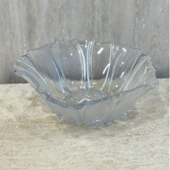 صحن التقديم الزجاجي مصمم لتقديم الطعام بشكل أنيق وراقي28×28×10سم