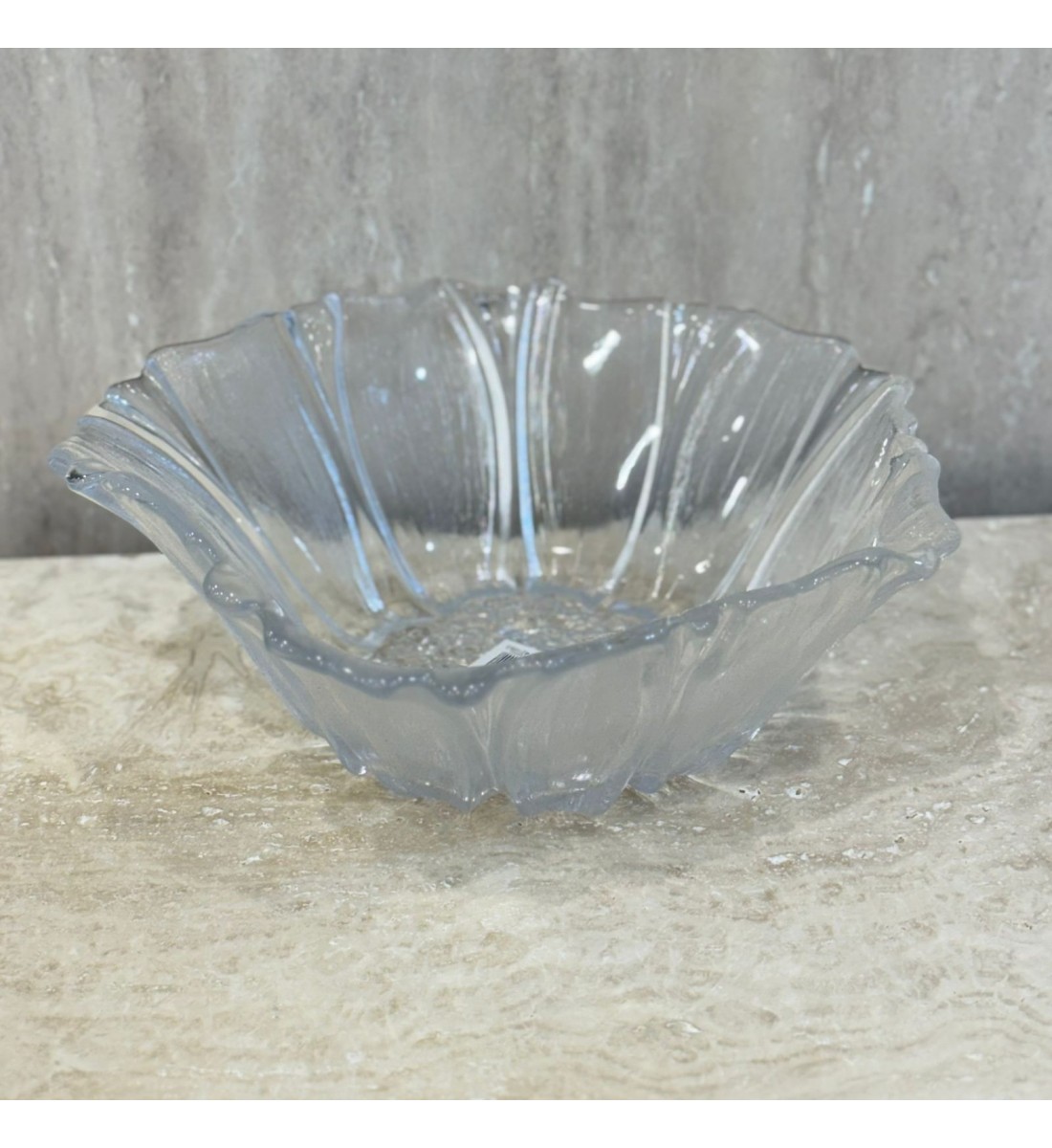 صحن التقديم الزجاجي مصمم لتقديم الطعام بشكل أنيق وراقي28×28×10سم