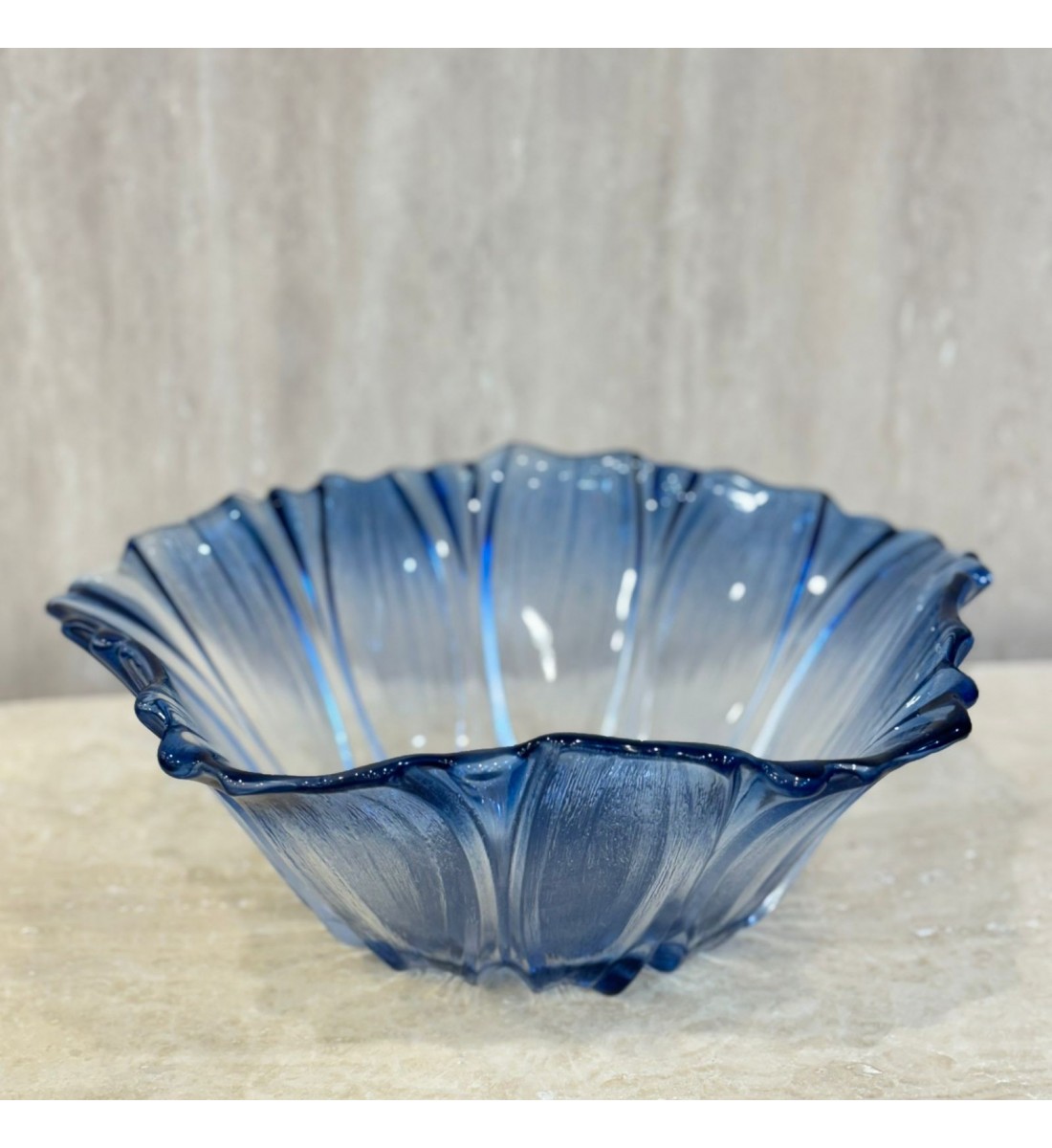 صحن التقديم الزجاجي مصمم لتقديم الطعام بشكل أنيق وراقي28×28×10سم