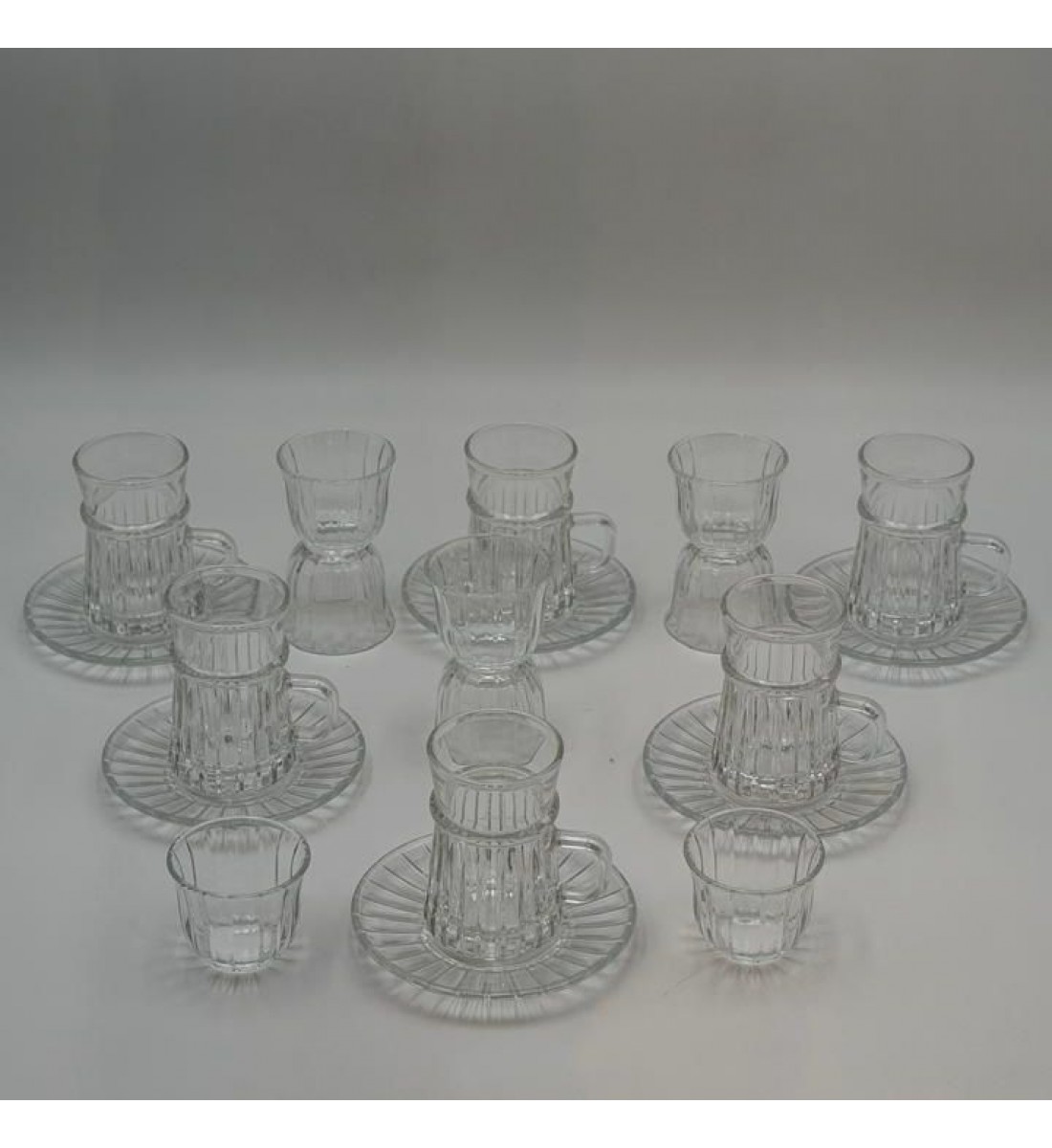 طقم كاسات وفناجين مع الصحن 36قطعه