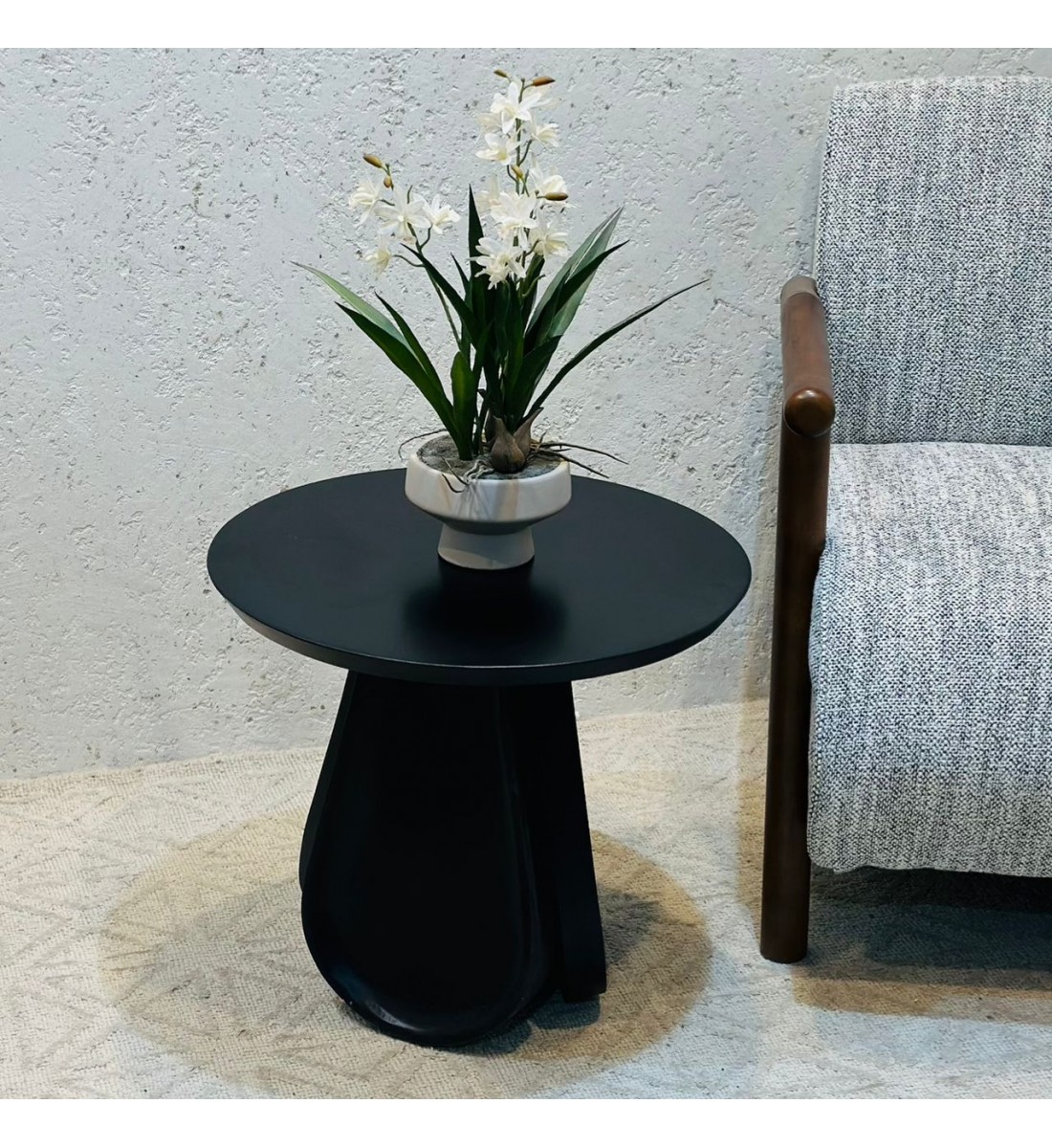 طاولة جانبية بسطح خشب اسود 50×50×45سم 