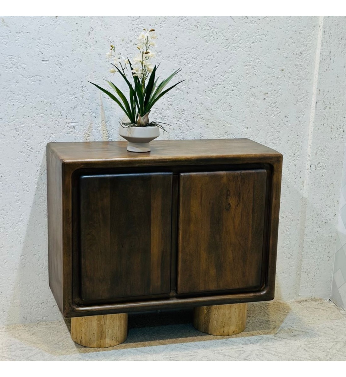 خزانه جانبية من ستانلي 2باب خشب هندي 77×35×85سم 