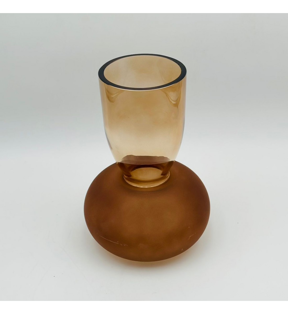 فازه زجاج  تصميم كلاسيك مقاس24×10×10سم 