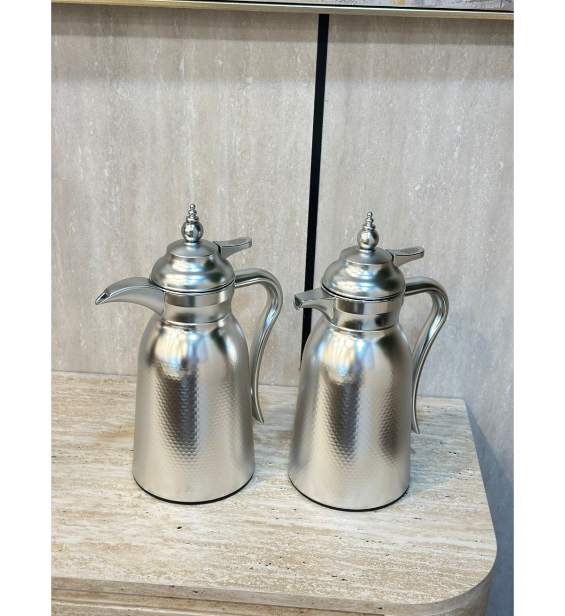 طقم ترمس بتصميم عصري فاخر 2قطع طقم ترمس بتصميم عصري فاخر 2قطع