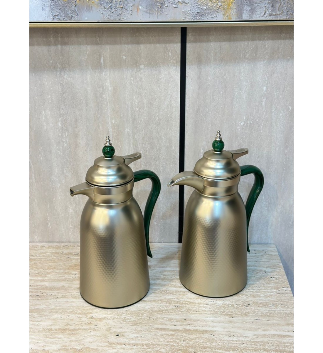 طقم ترمس بتصميم عصري فاخر 2قطع طقم ترمس بتصميم عصري فاخر 2قطع