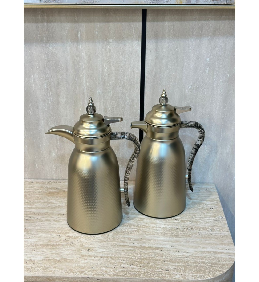 طقم ترمس بتصميم عصري فاخر 2قطع طقم ترمس بتصميم عصري فاخر 2قطع