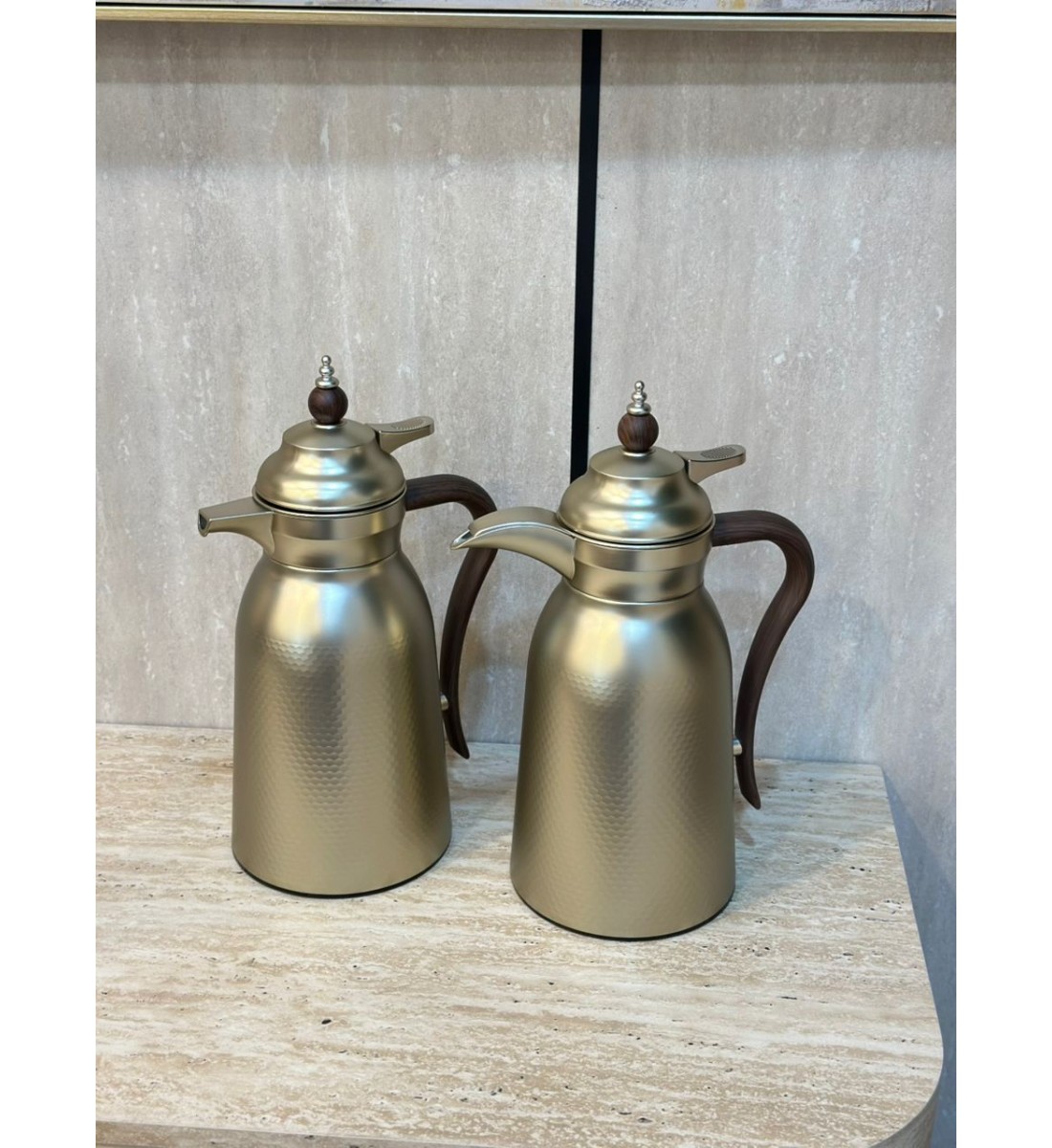 طقم ترمس بتصميم عصري فاخر 2قطع طقم ترمس بتصميم عصري فاخر 2قطع