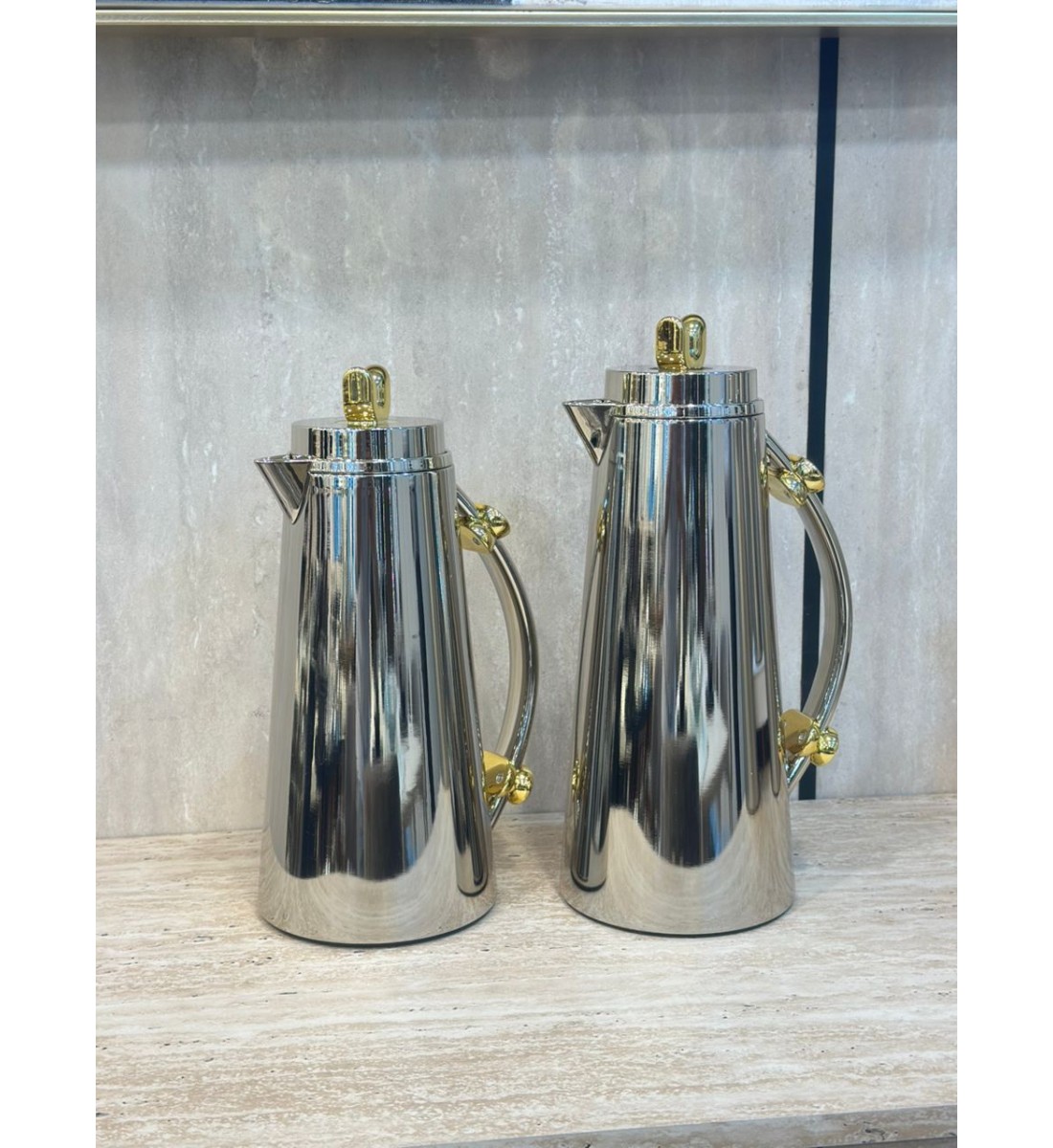 طقم ترمس بتصميم عصري فاخر 2قطع طقم ترمس بتصميم عصري فاخر 2قطع