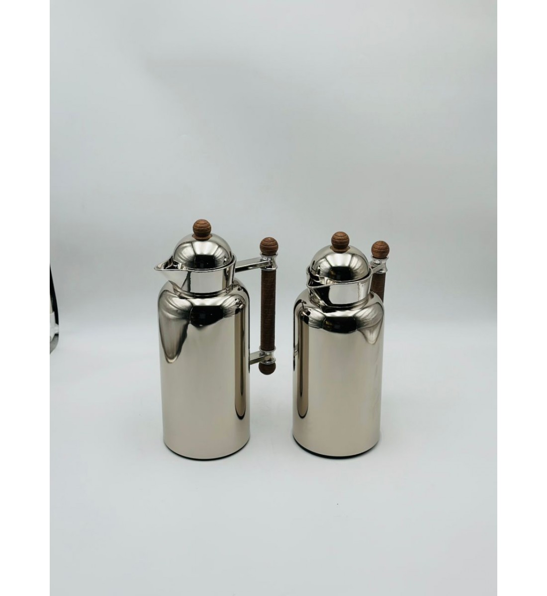 طقم ترمس بتصميم عصري فاخر 2قطع طقم ترمس بتصميم عصري فاخر 2قطع