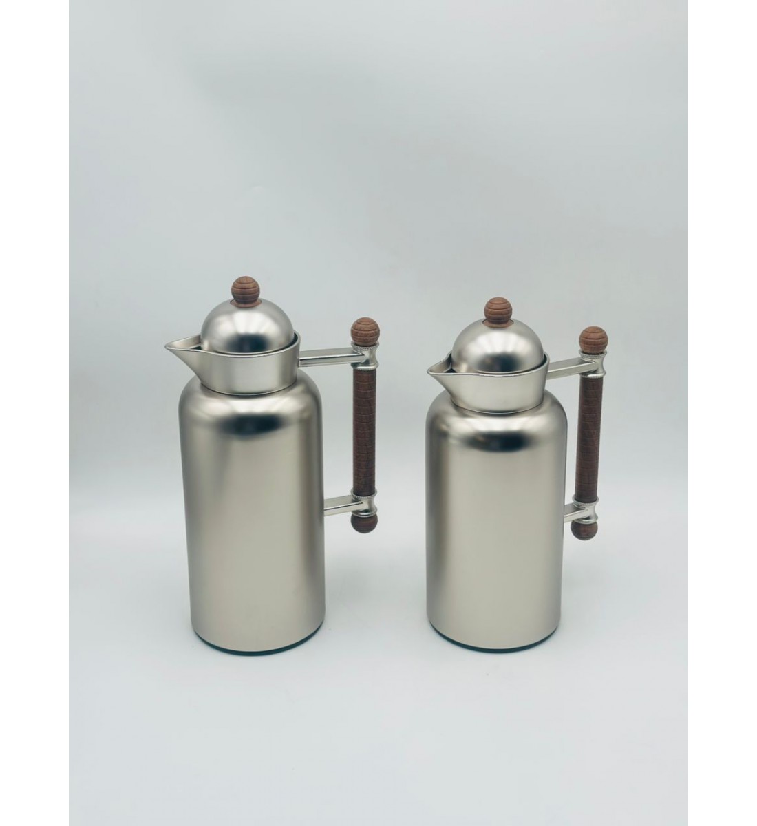 طقم ترمس بتصميم عصري فاخر 2قطع طقم ترمس بتصميم عصري فاخر 2قطع