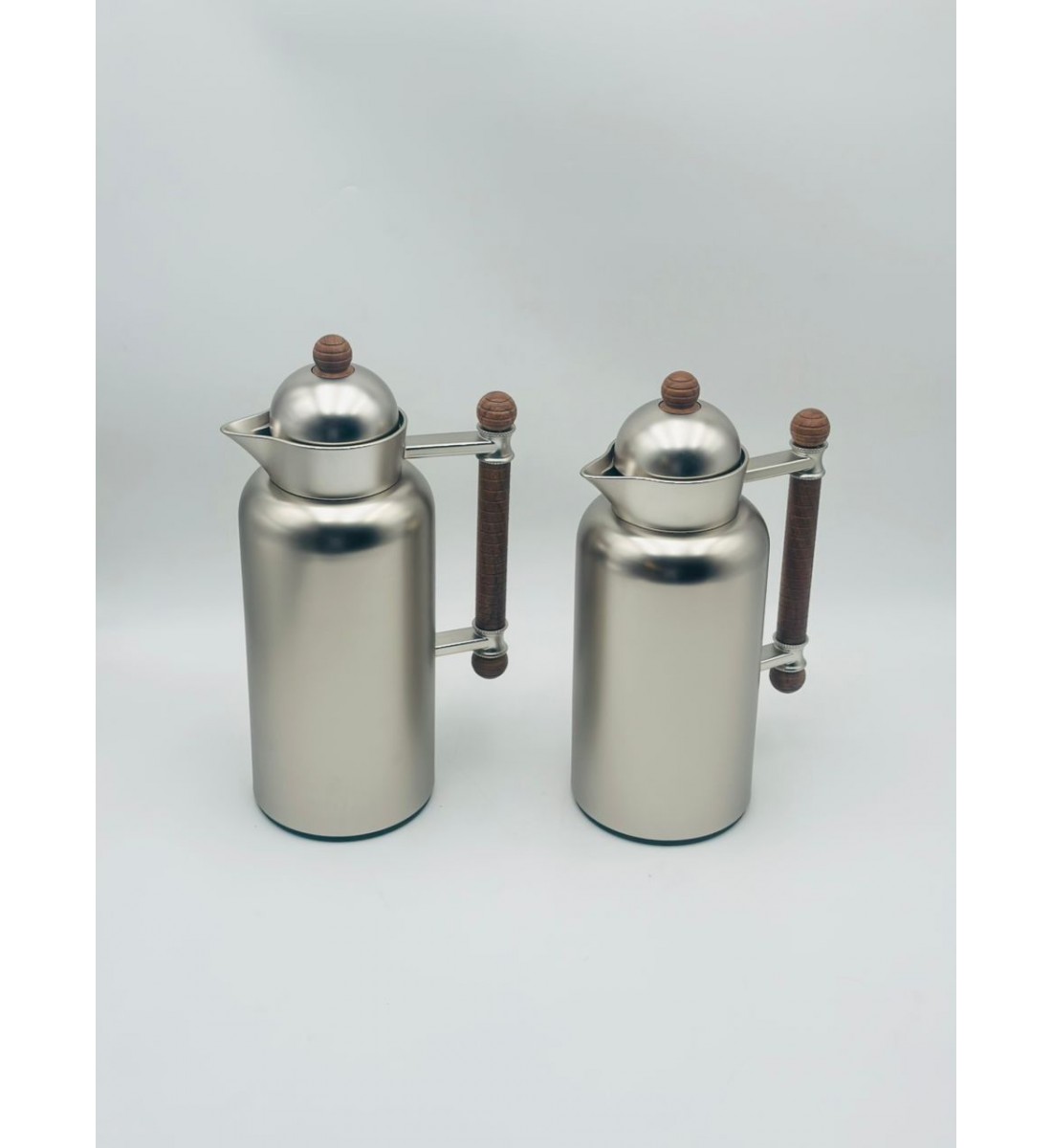 طقم ترمس بتصميم عصري فاخر 2قطع طقم ترمس بتصميم عصري فاخر 2قطع