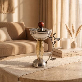 مبخرة معدنية فاخرة بتصميم كلاسيكي أنيق، تأتي بلون عسلي فضي مطفي 26×15×15سم 