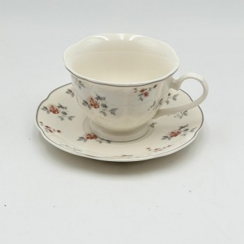 فنجان شاي سيراميكي أنيق بتصميم فريد فنجان شاي سيراميكي أنيق بتصميم فريد
