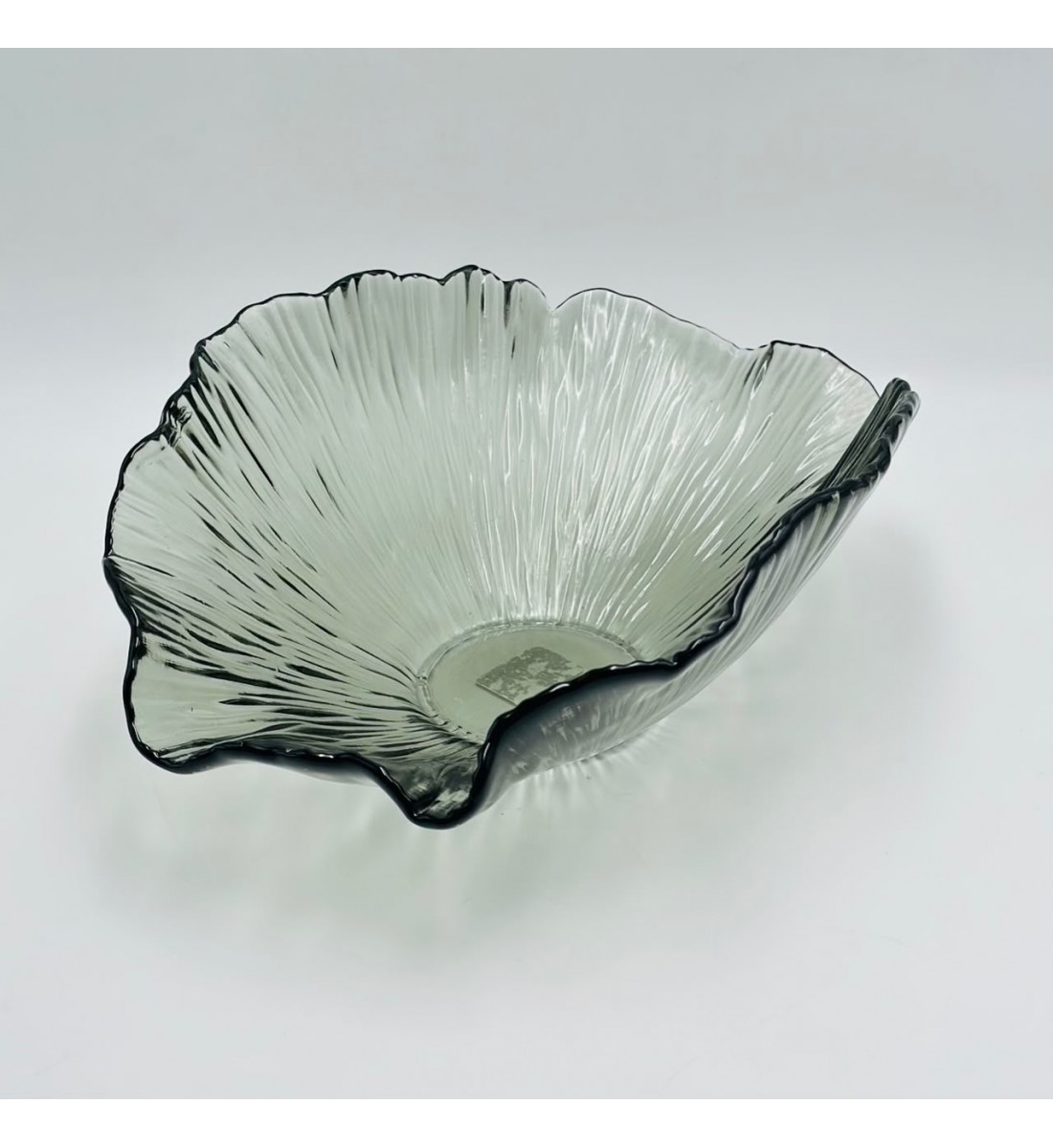 صحن تقديم أنيق بتصميم زجاج يمنح مظهرًا راقيًا وفخمًا 27×38×13سم صحن تقديم أنيق بتصميم زجاج يمنح مظهرًا راقيًا وفخمًا 27×38×13سم