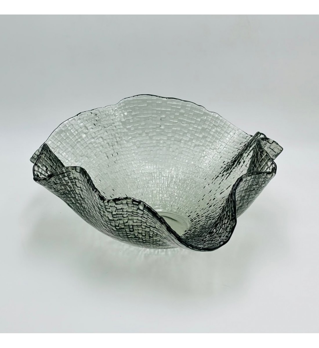 صحن تقديم أنيق بتصميم زجاج يمنح مظهرًا راقيًا وفخمًا 36×36×13سم صحن تقديم أنيق بتصميم زجاج يمنح مظهرًا راقيًا وفخمًا 36×36×13سم