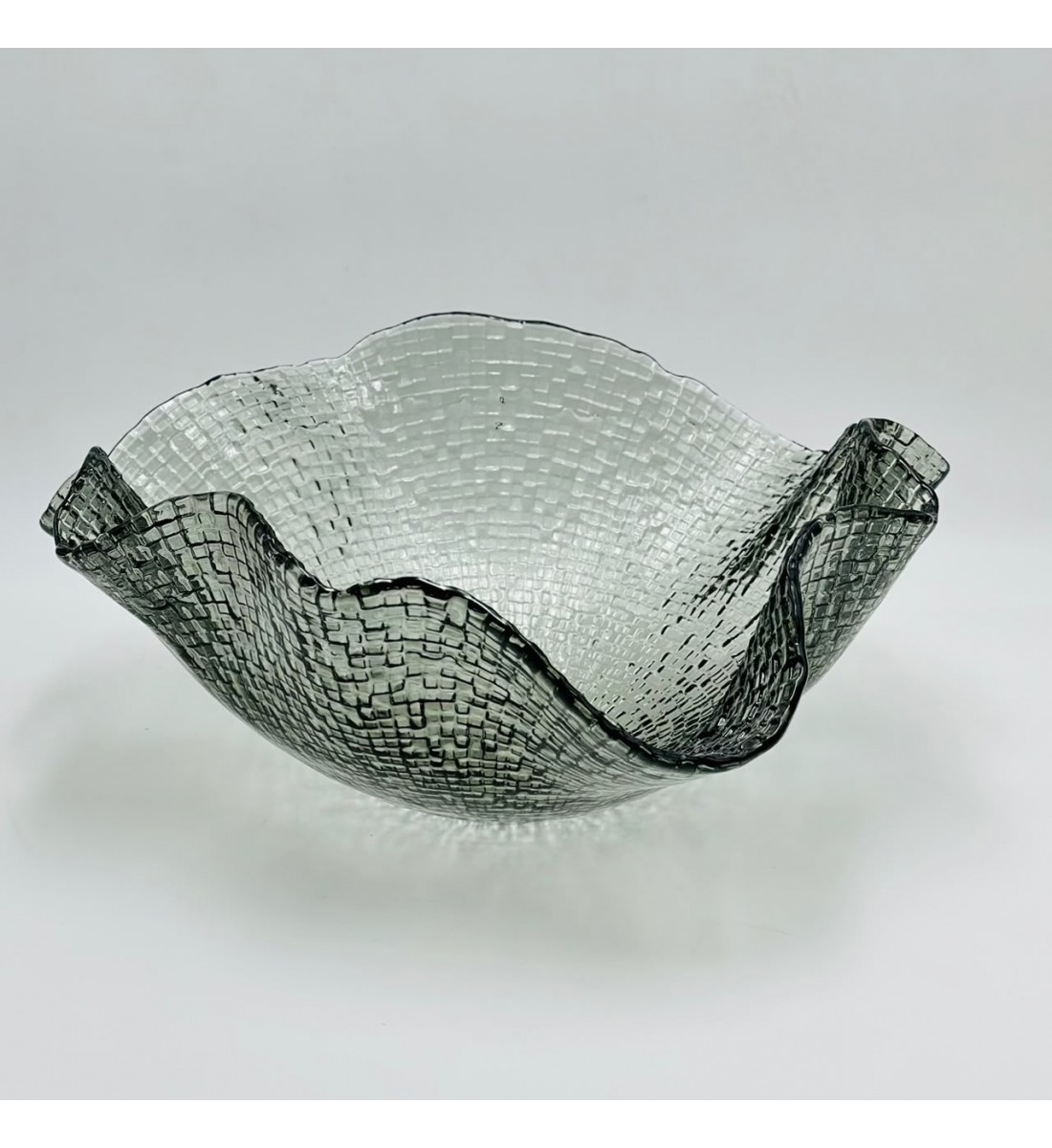 صحن تقديم أنيق بتصميم زجاج يمنح مظهرًا راقيًا وفخمًا 36×36×13سم صحن تقديم أنيق بتصميم زجاج يمنح مظهرًا راقيًا وفخمًا 36×36×13سم