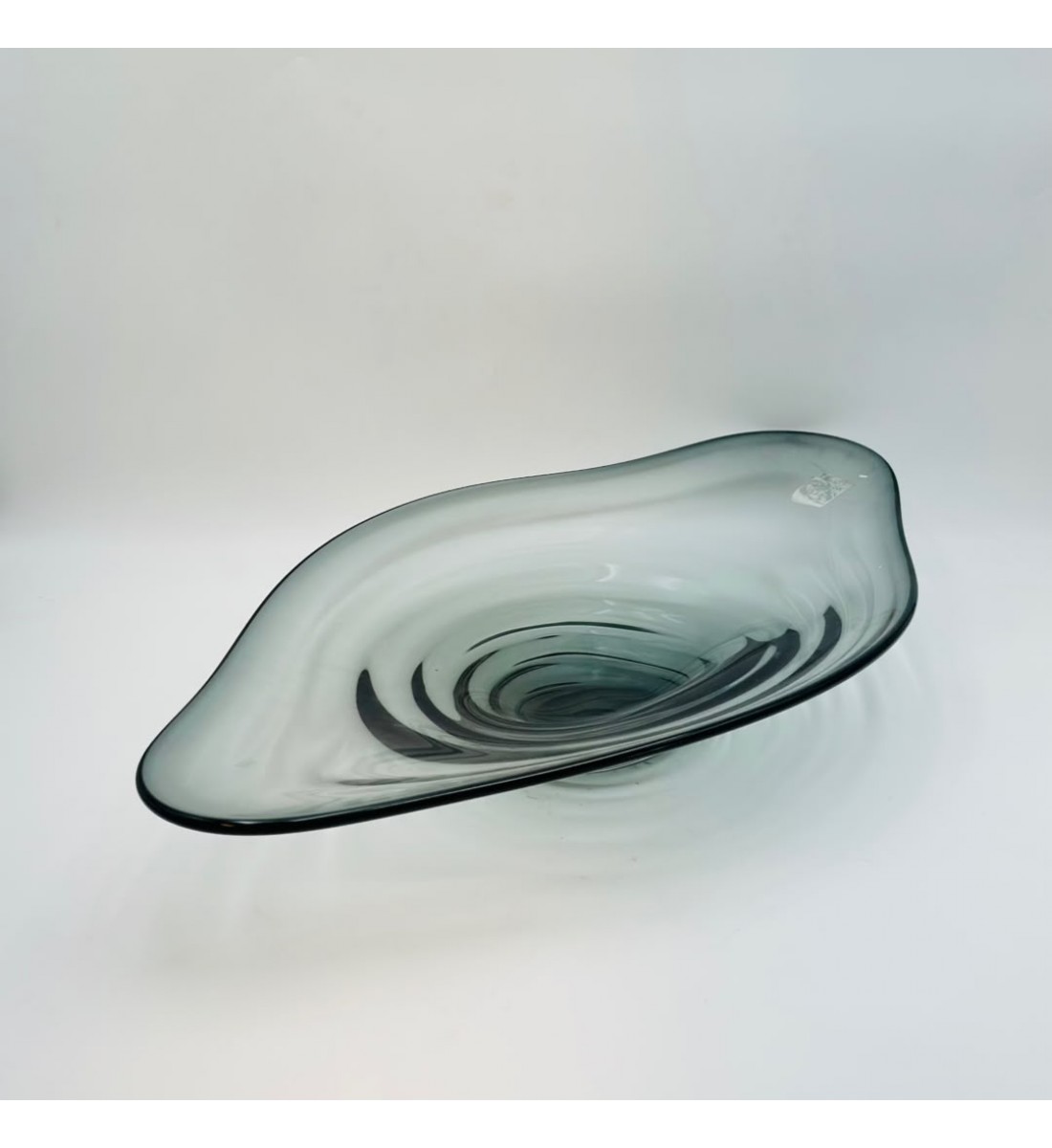 صحن تقديم أنيق بتصميم زجاج يمنح مظهرًا راقيًا وفخمًا 66×33×9سم صحن تقديم أنيق بتصميم زجاج يمنح مظهرًا راقيًا وفخمًا 66×33×9سم