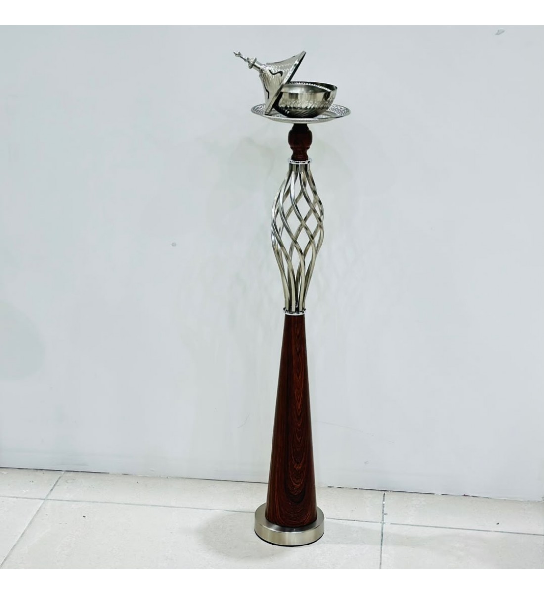 مبخرة أرضية فاخرة بتصميم أنيق82×11×11سم مبخرة أرضية فاخرة بتصميم أنيق82×11×11سم