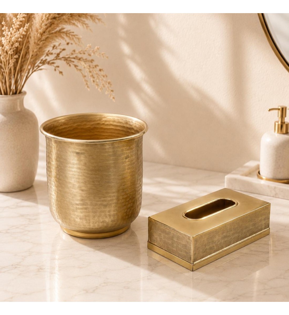 طقم إكسسوارات حمام أنيق بتصميم عصري فاخر،
