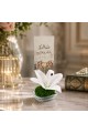 فازة  ورد أنيقة بتصميم فاخر، مرتبة داخل مزهرية زجاجية شفافة تمنحها مظهرًا راقيًا وجذابًا