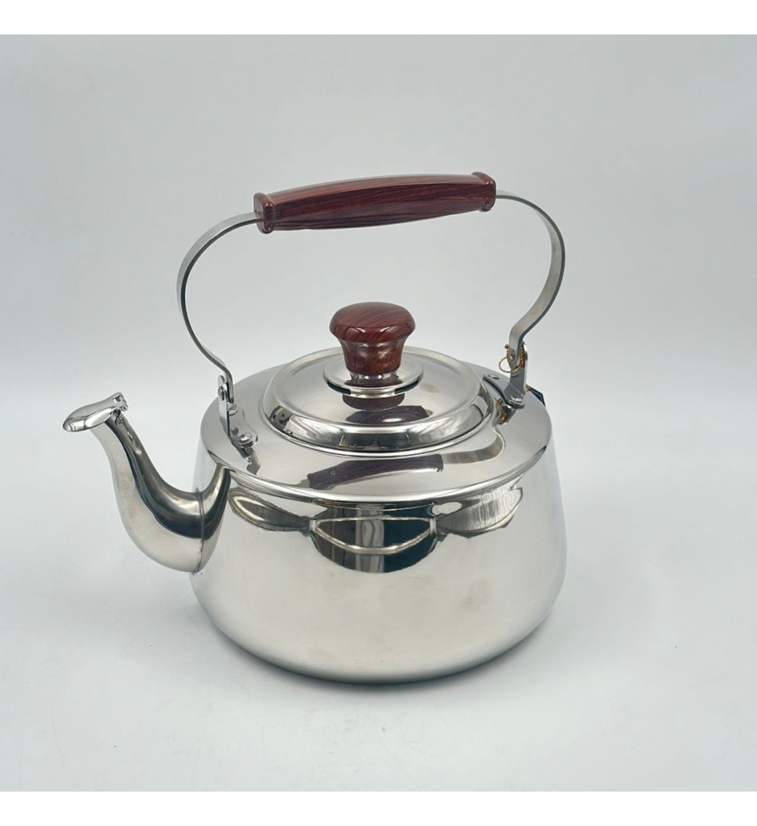 إبريق شاي ستانلس ستيل بتصميم عملي وأنيق4.5لتر إبريق شاي ستانلس ستيل بتصميم عملي وأنيق4.5لتر