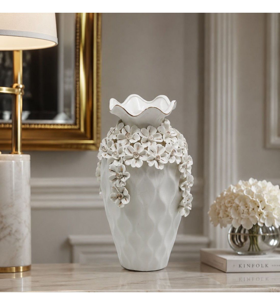فازه ديكور بتصميم فني أنيق وشكل مميز غير تقليدي29×10×10سم فازه ديكور بتصميم فني أنيق وشكل مميز غير تقليدي29×10×10سم