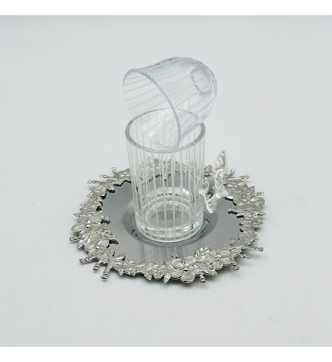 طقم أكواب تقديم أنيق بتصميم فاخر ومميز18قطعه طقم أكواب تقديم أنيق بتصميم فاخر ومميز18قطعه