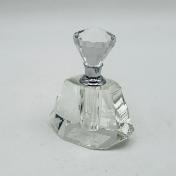 علبة عطر توليت كريستالية بتصميم فاخر وأنيق