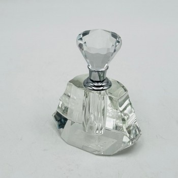 علبة عطر توليت كريستالية بتصميم فاخر وأنيق علبة عطر توليت كريستالية بتصميم فاخر وأنيق